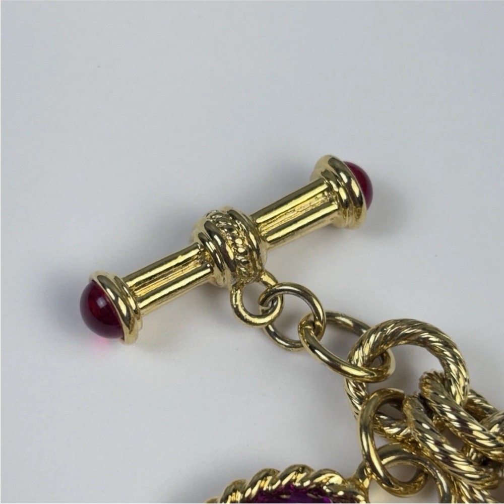 Vintage 80s Givenchy Lucite Charm Bracelet Chunky Heart Goldtone Runway SZ 6-3/4 - Picture 16 of 16